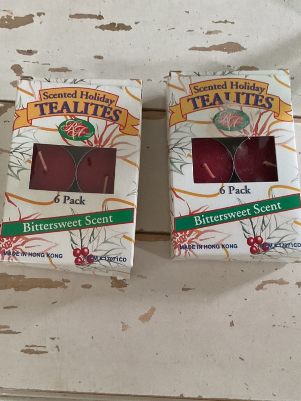 Vintage Robert Alan Candle Company Holiday Tealites Tea lights Candles Red 12p